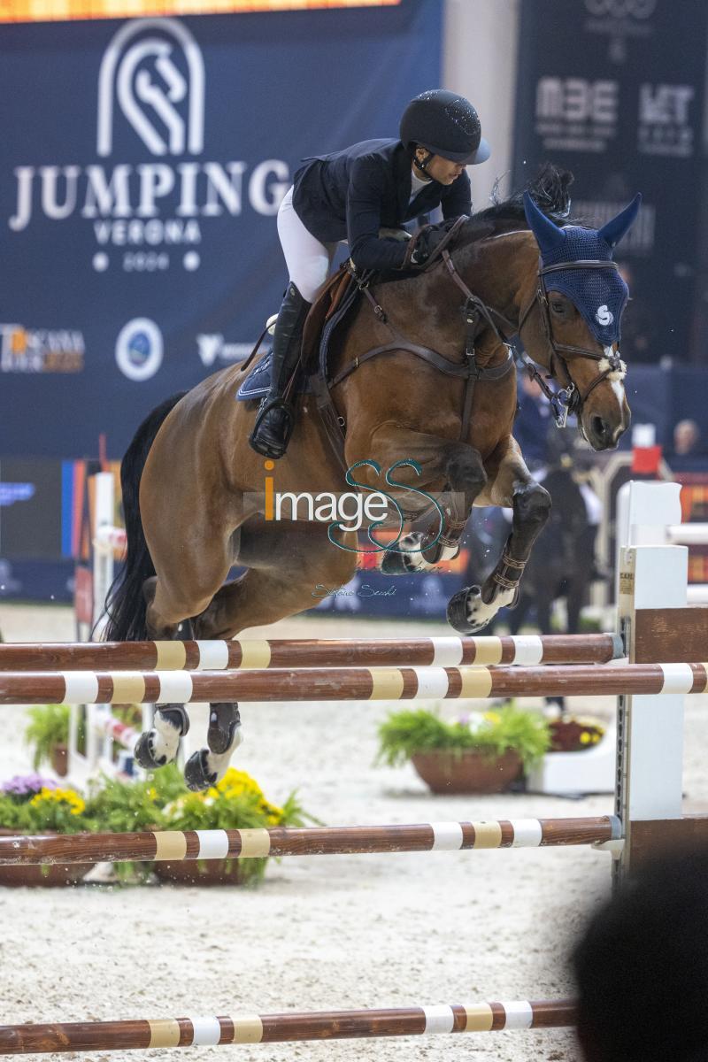 Pezzoli Clara (ITA) riding Fantasia de Beaufour_Verona_20241109_SS359250.jpg